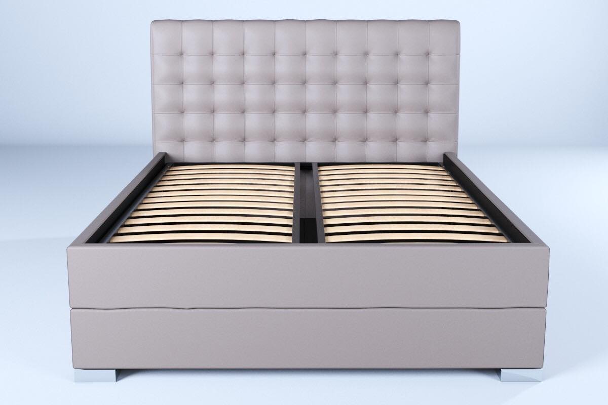 Isabella Lux sa sandukom